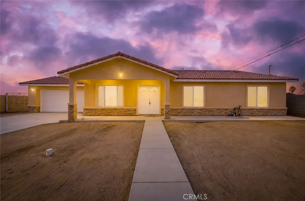 8012 Catalpa California City, CA 93505