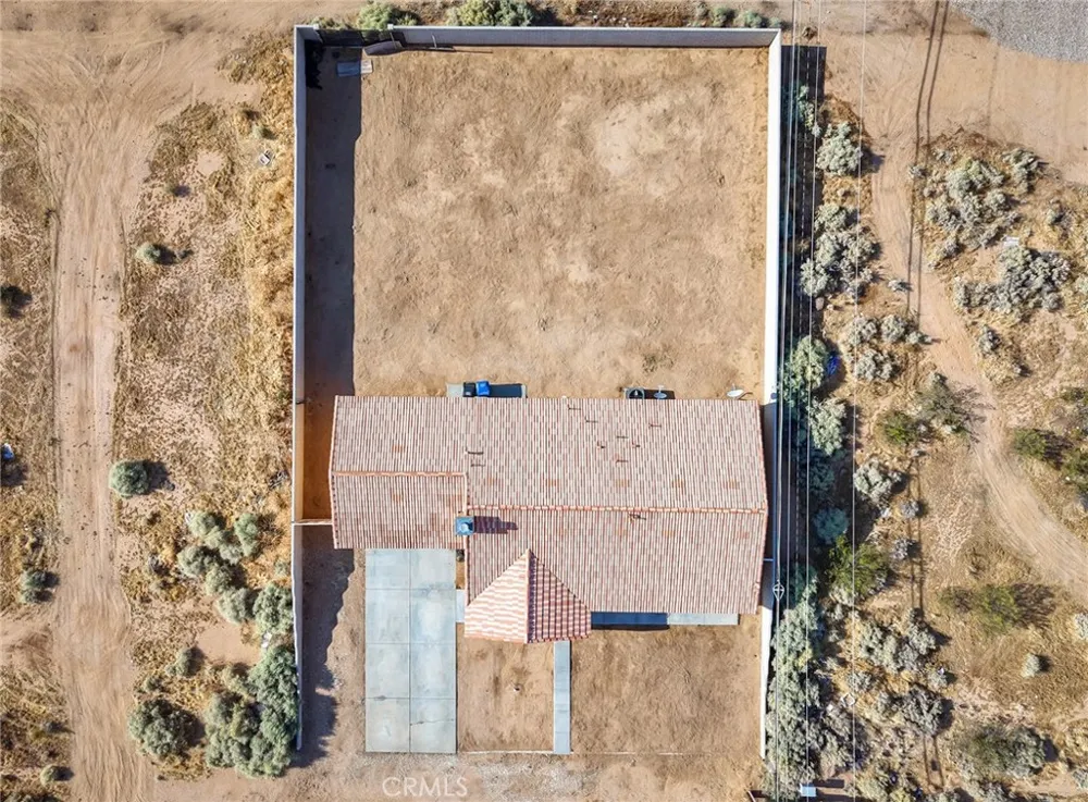 8012 Catalpa California City, CA 93505