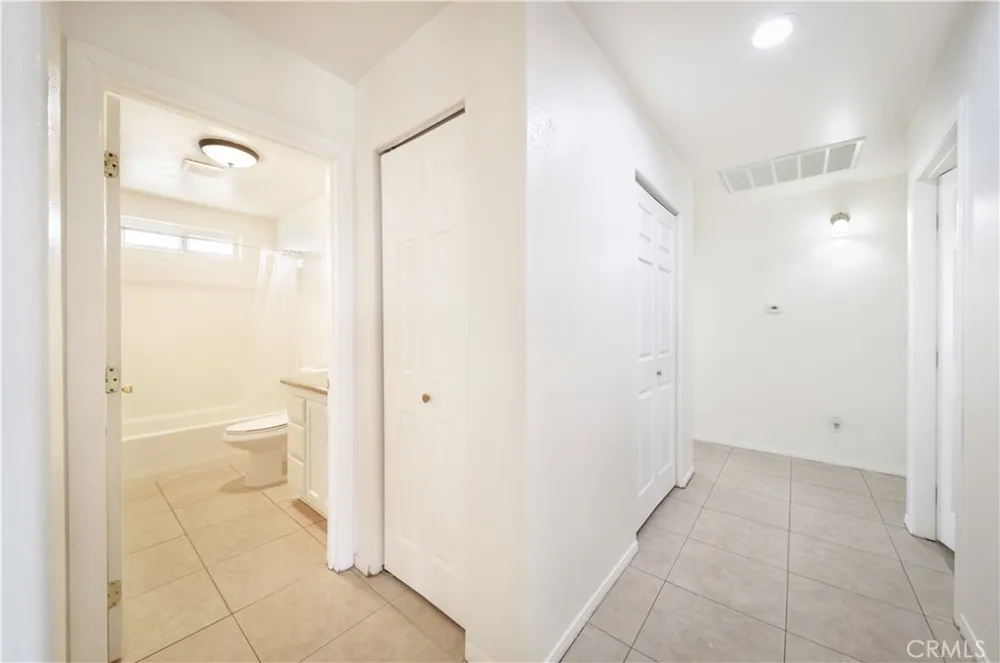 8012 Catalpa California City, CA 93505