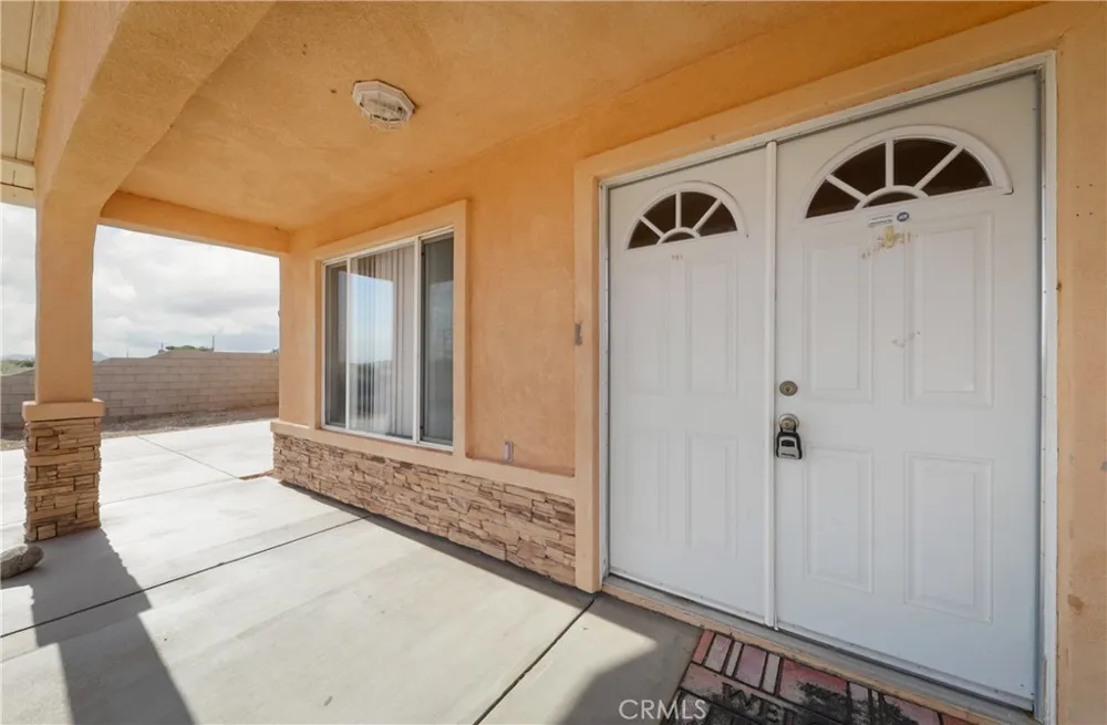 8012 Catalpa California City, CA 93505