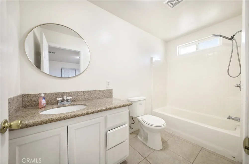 8012 Catalpa California City, CA 93505