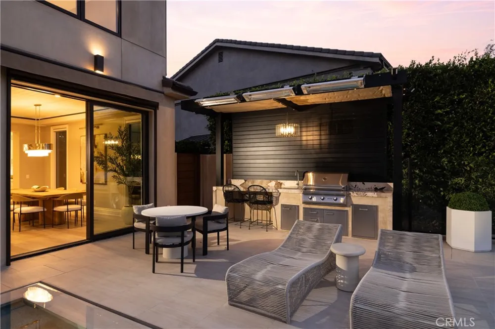 2 Rue Biarritz Newport Beach, CA 92660