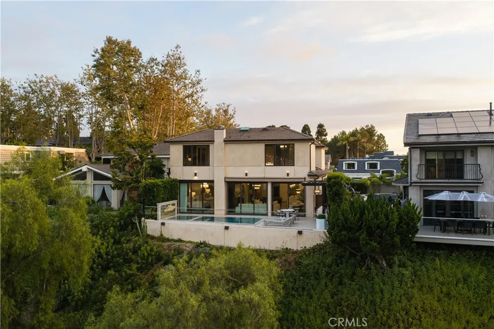 2 Rue Biarritz Newport Beach, CA 92660
