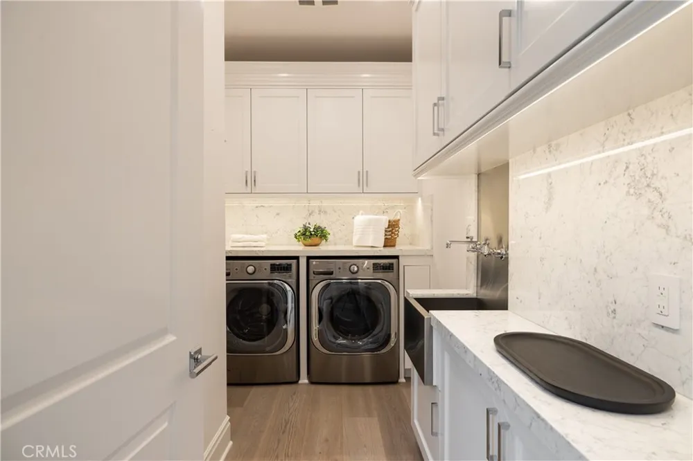 2 Rue Biarritz Newport Beach, CA 92660