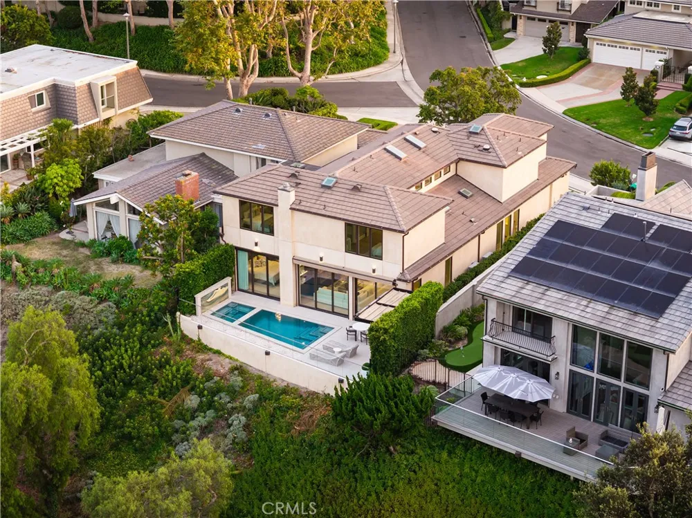 2 Rue Biarritz Newport Beach, CA 92660