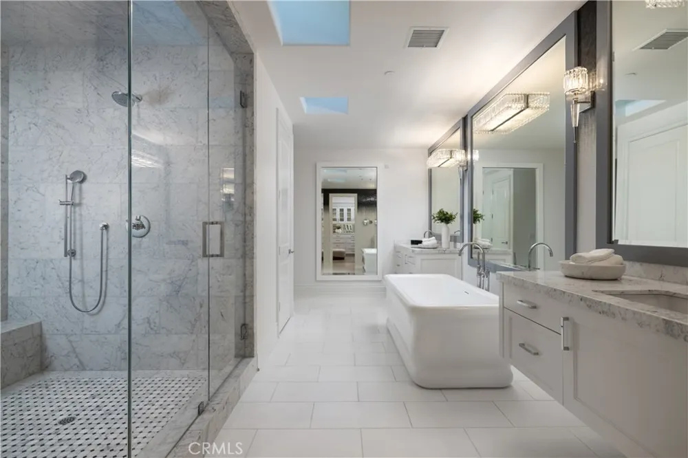 2 Rue Biarritz Newport Beach, CA 92660