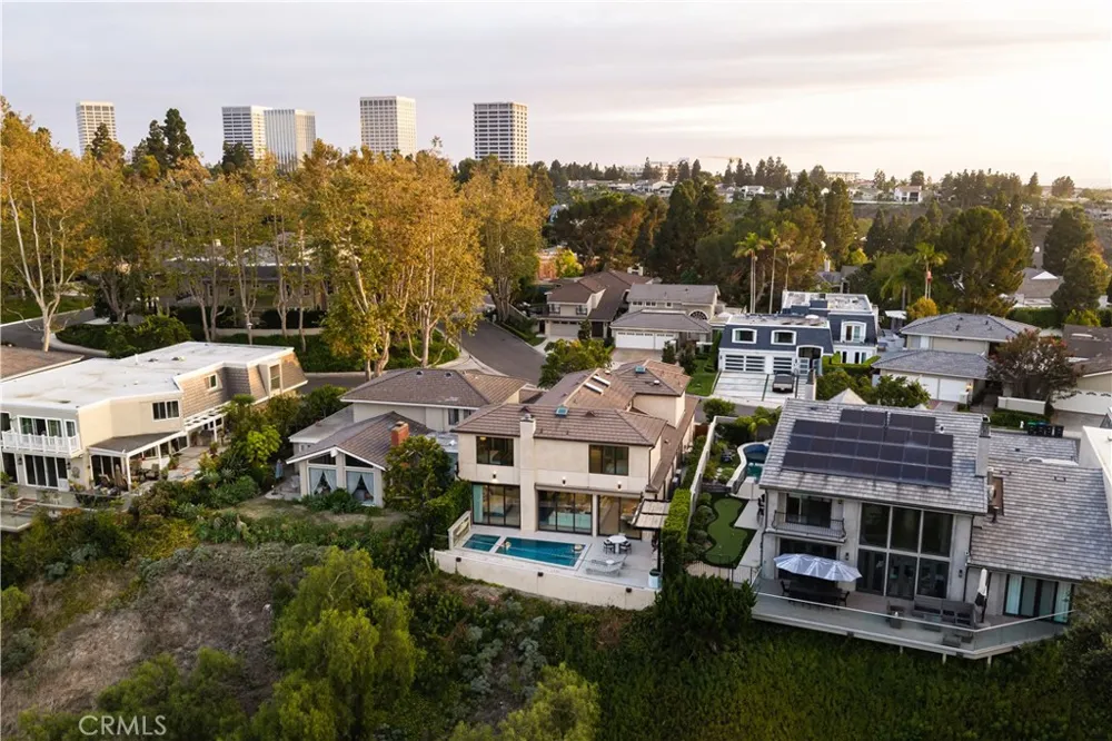 2 Rue Biarritz Newport Beach, CA 92660