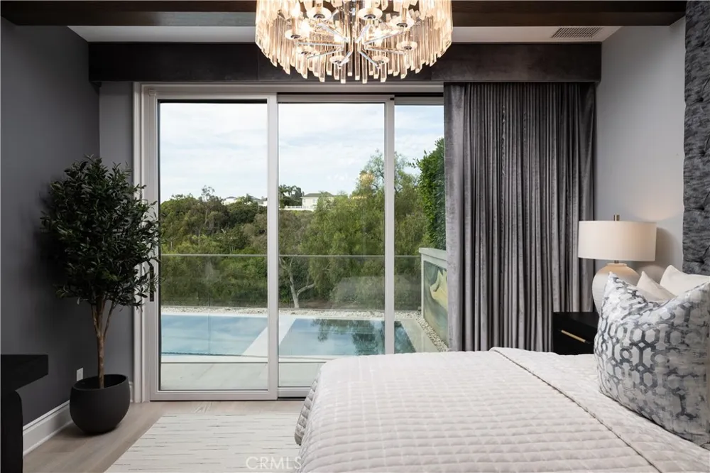 2 Rue Biarritz Newport Beach, CA 92660