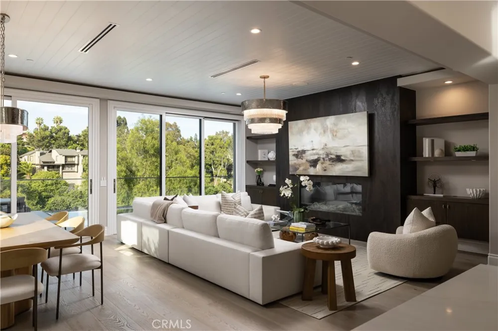 2 Rue Biarritz Newport Beach, CA 92660