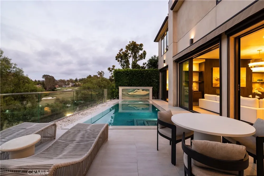 2 Rue Biarritz Newport Beach, CA 92660