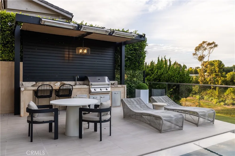 2 Rue Biarritz Newport Beach, CA 92660