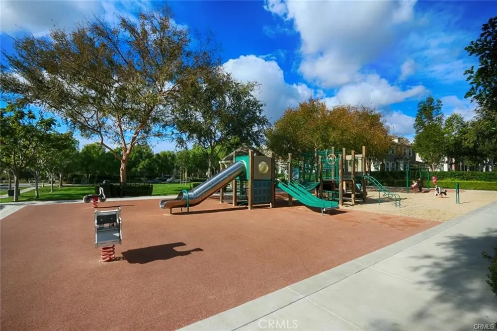 10 PINE HILL LANE Ladera Ranch, CA 92694