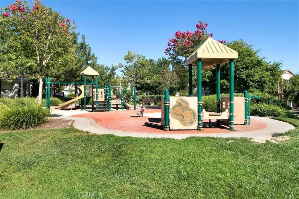 10 PINE HILL LANE Ladera Ranch, CA 92694