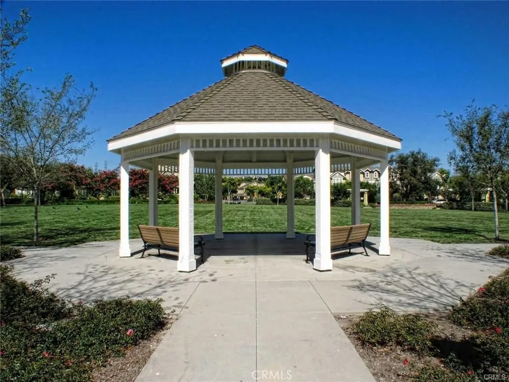 10 PINE HILL LANE Ladera Ranch, CA 92694