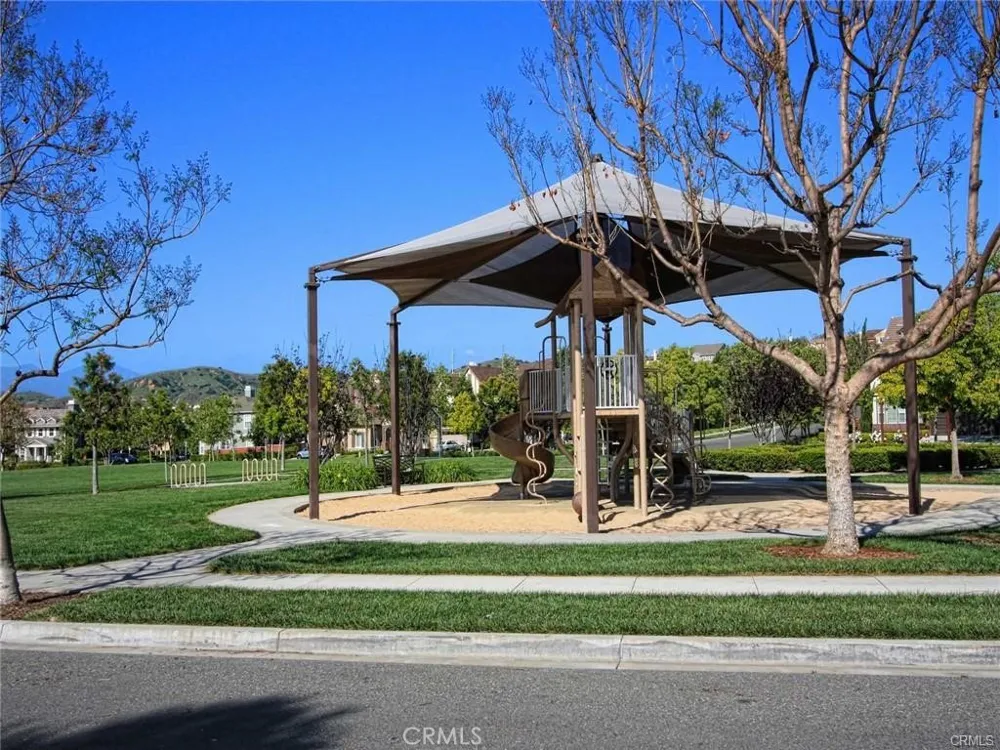 10 PINE HILL LANE Ladera Ranch, CA 92694