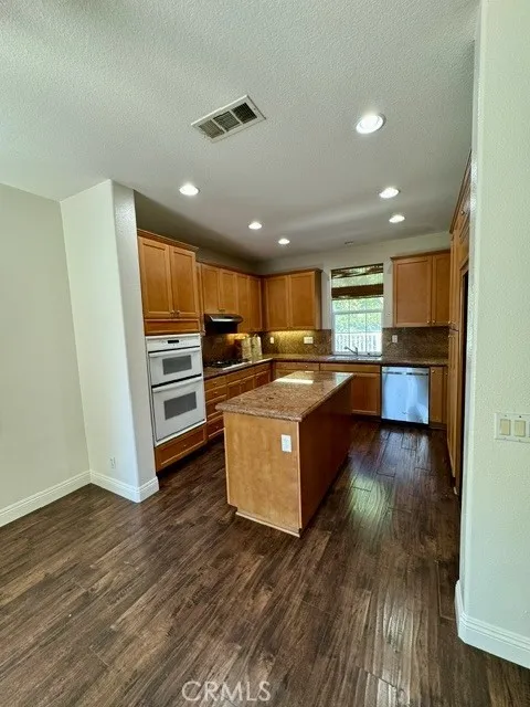 10 PINE HILL LANE Ladera Ranch, CA 92694