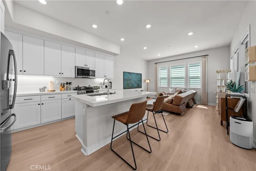 978 Poppy Court Montebello, CA 90640