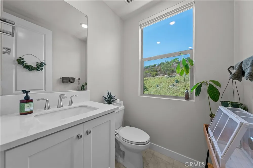 978 Poppy Court Montebello, CA 90640