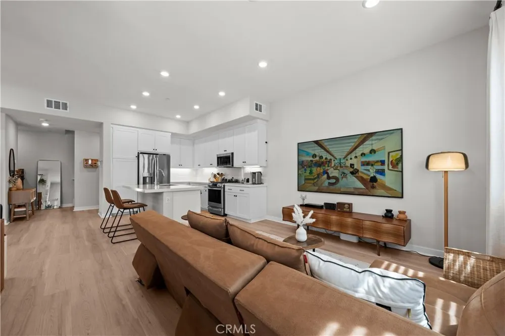 978 Poppy Court Montebello, CA 90640