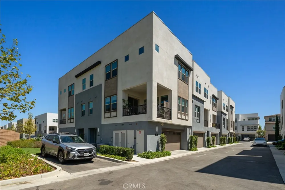 978 Poppy Court Montebello, CA 90640