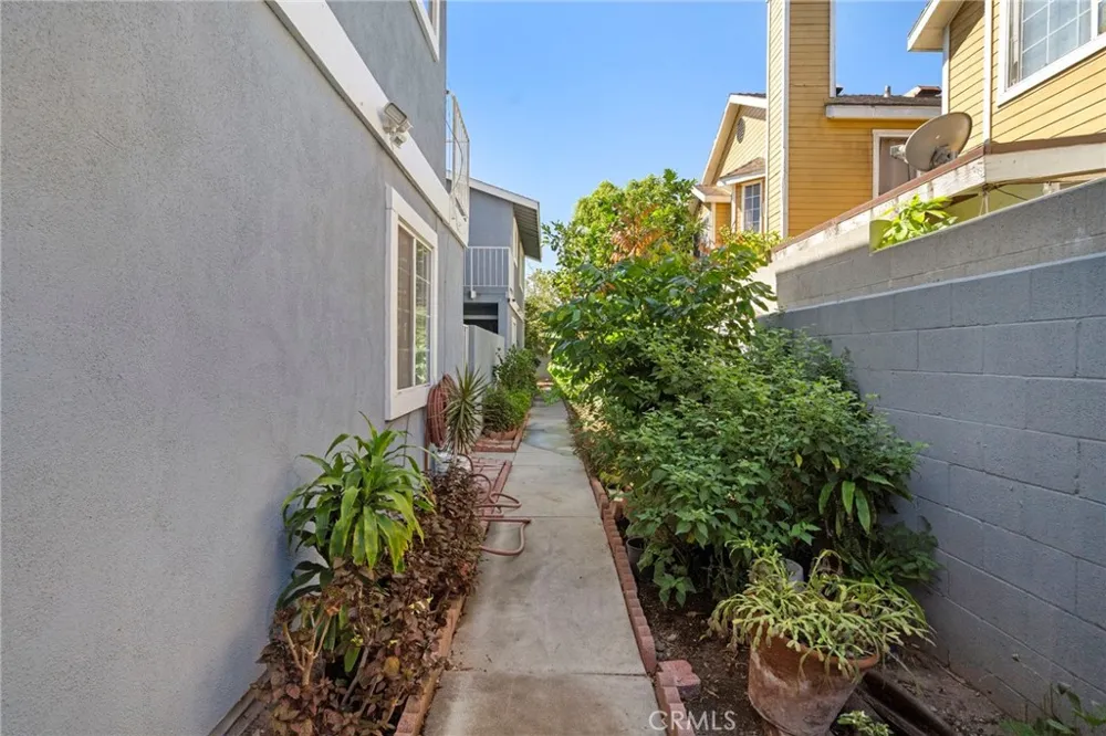540 E 219th Carson, CA 90745