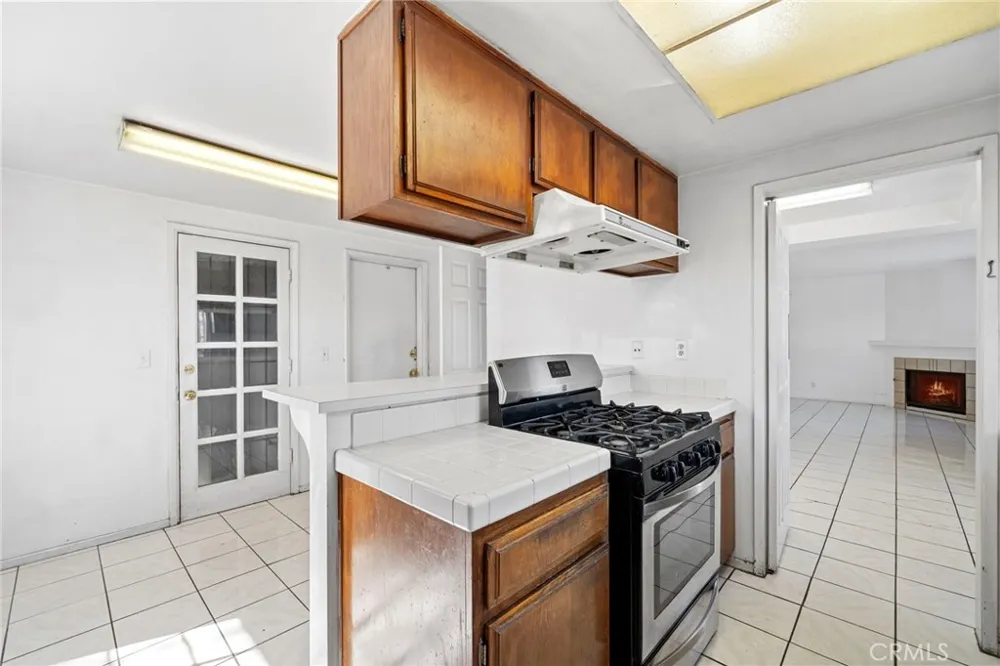 540 E 219th Carson, CA 90745