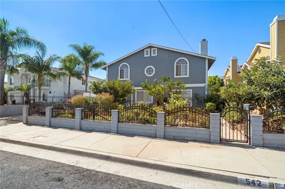 540 E 219th Carson, CA 90745
