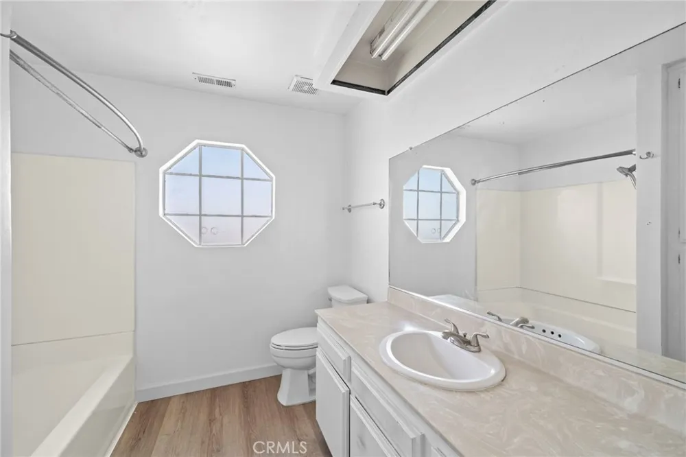 540 E 219th Carson, CA 90745