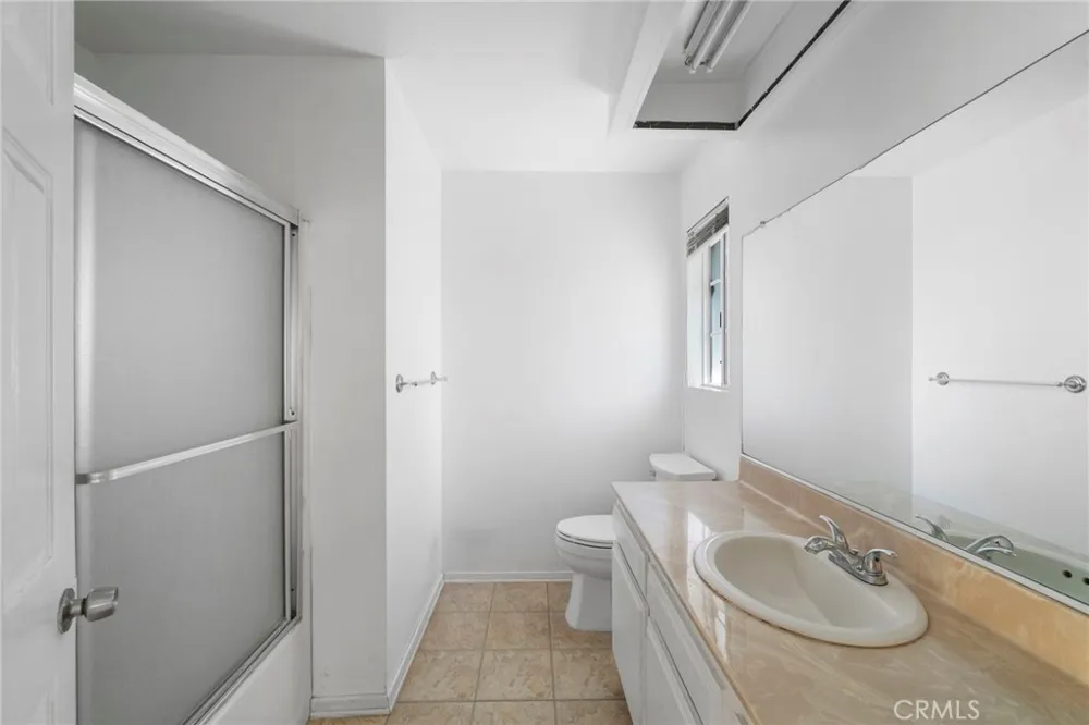 540 E 219th Carson, CA 90745