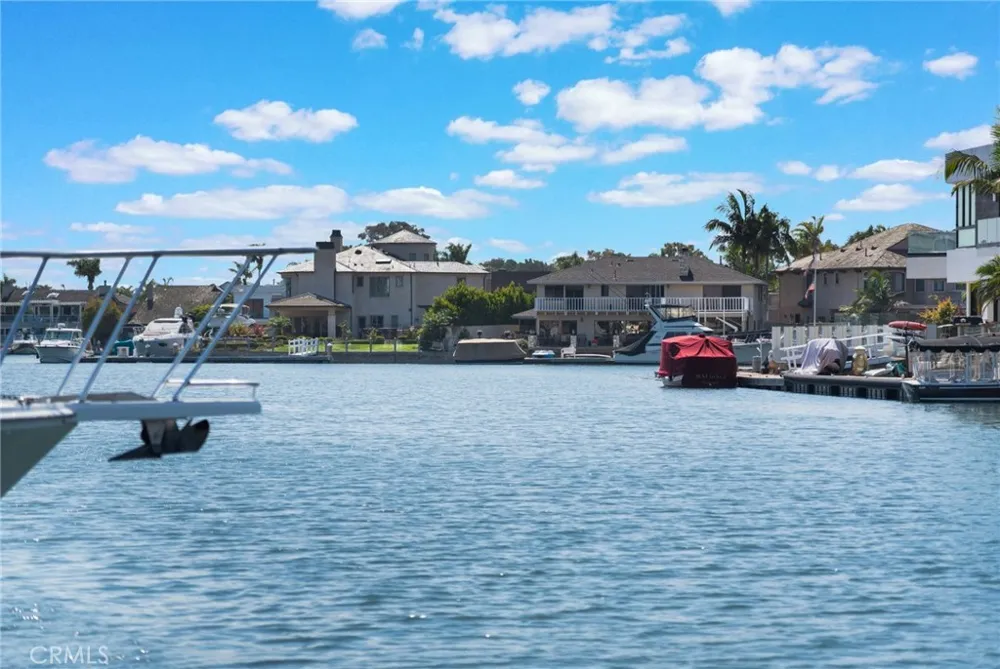 16139 Saint Croix Huntington Beach, CA 92649