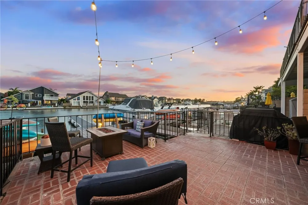16139 Saint Croix Huntington Beach, CA 92649