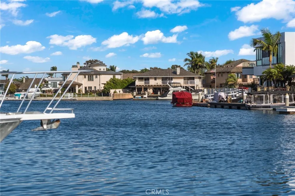 16139 Saint Croix Huntington Beach, CA 92649