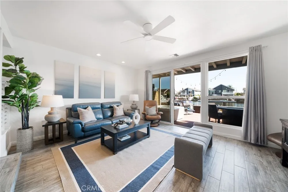16139 Saint Croix Huntington Beach, CA 92649