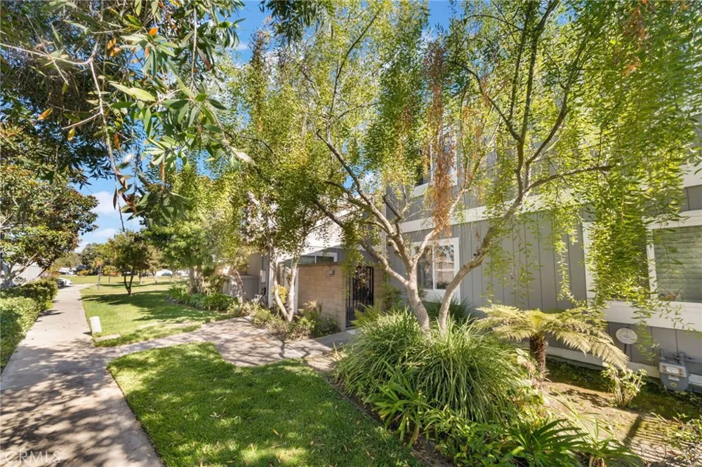 16139 Saint Croix Huntington Beach, CA 92649