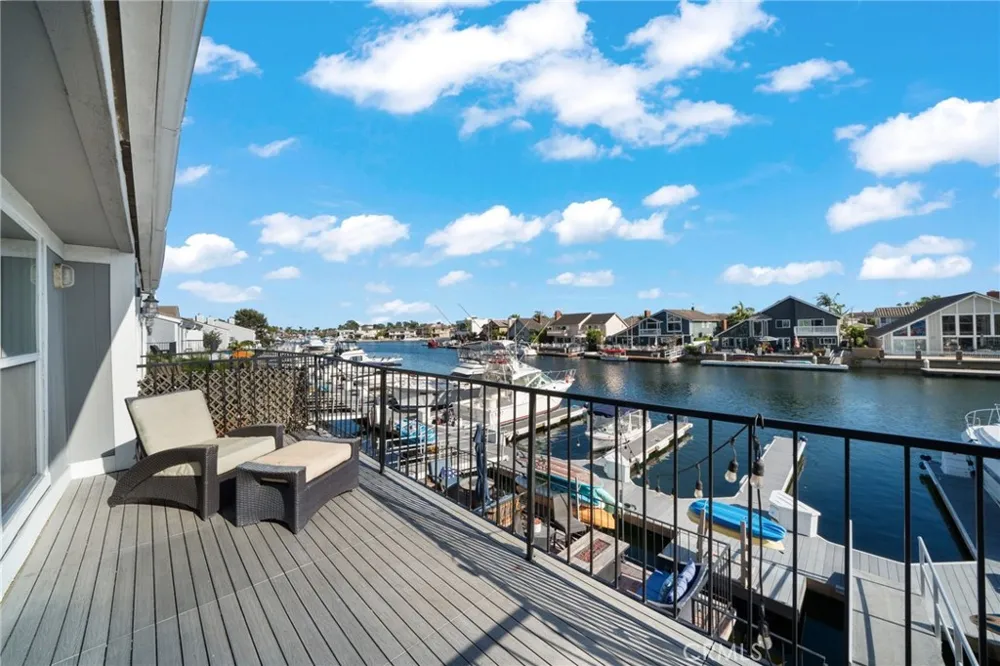 16139 Saint Croix Huntington Beach, CA 92649