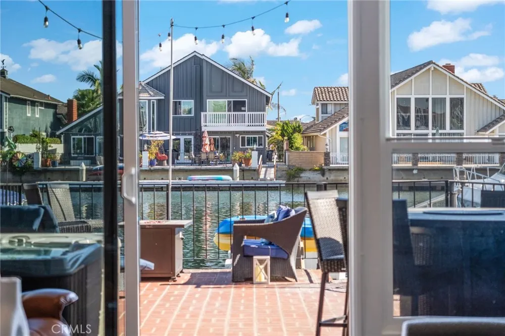 16139 Saint Croix Huntington Beach, CA 92649
