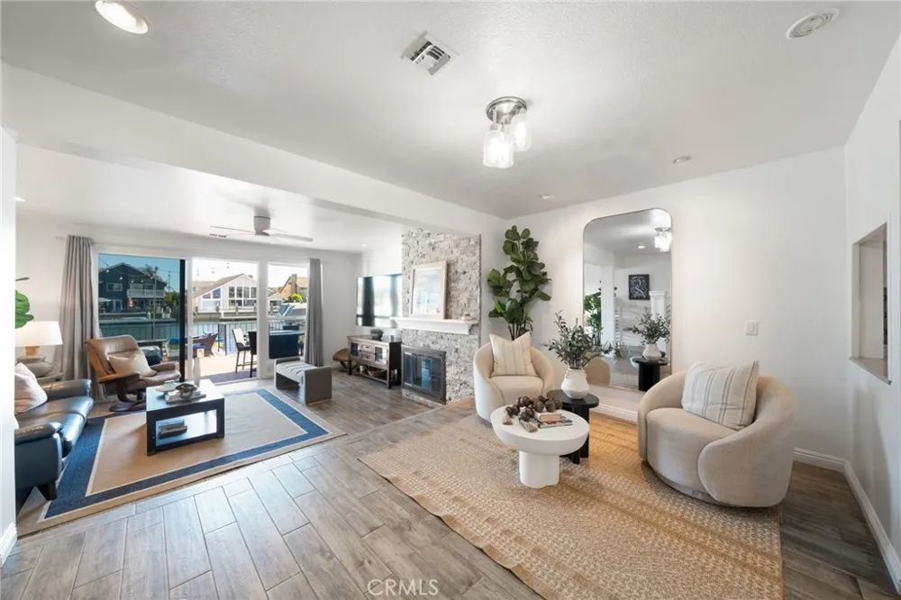 16139 Saint Croix Huntington Beach, CA 92649