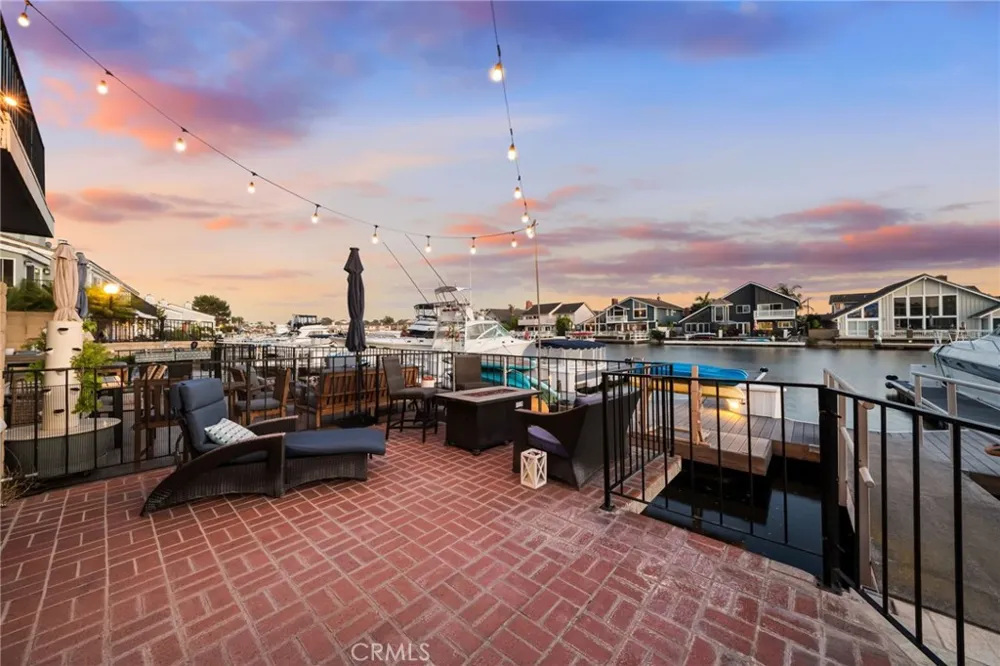 16139 Saint Croix Huntington Beach, CA 92649
