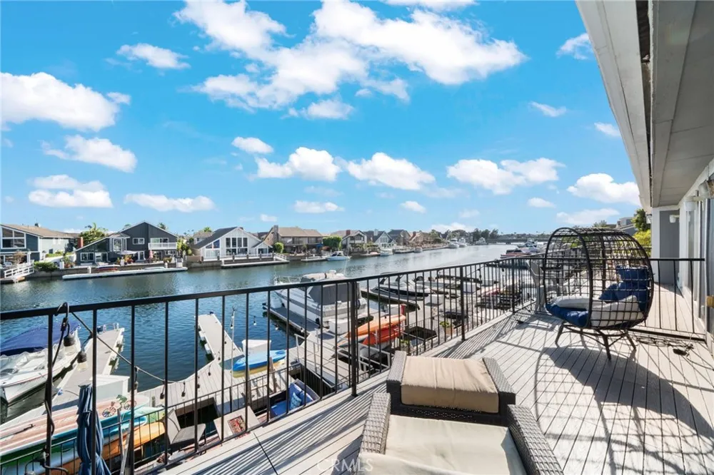 16139 Saint Croix Huntington Beach, CA 92649