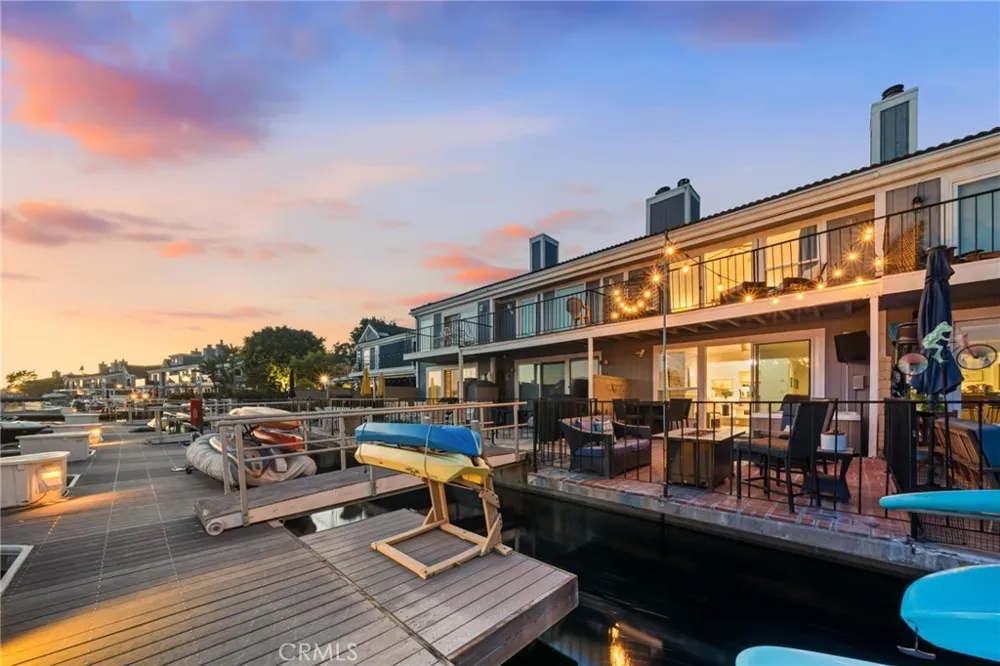 16139 Saint Croix Huntington Beach, CA 92649
