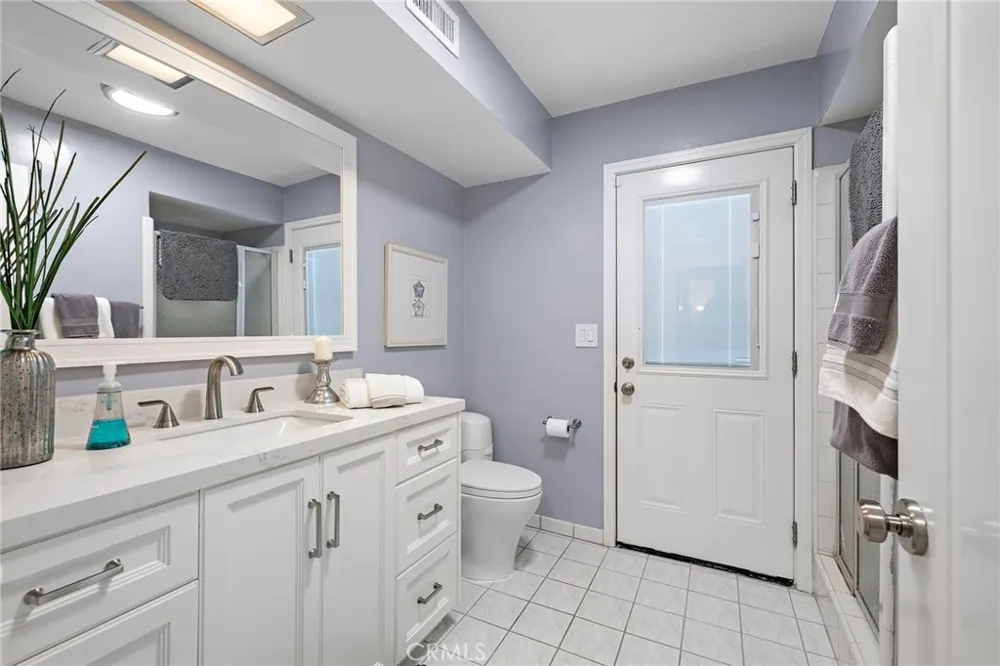 1902 E Avalon Santa Ana, CA 92705