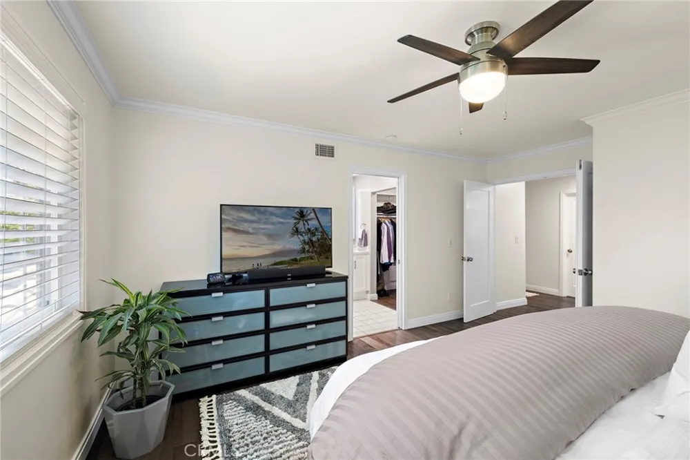 1902 E Avalon Santa Ana, CA 92705