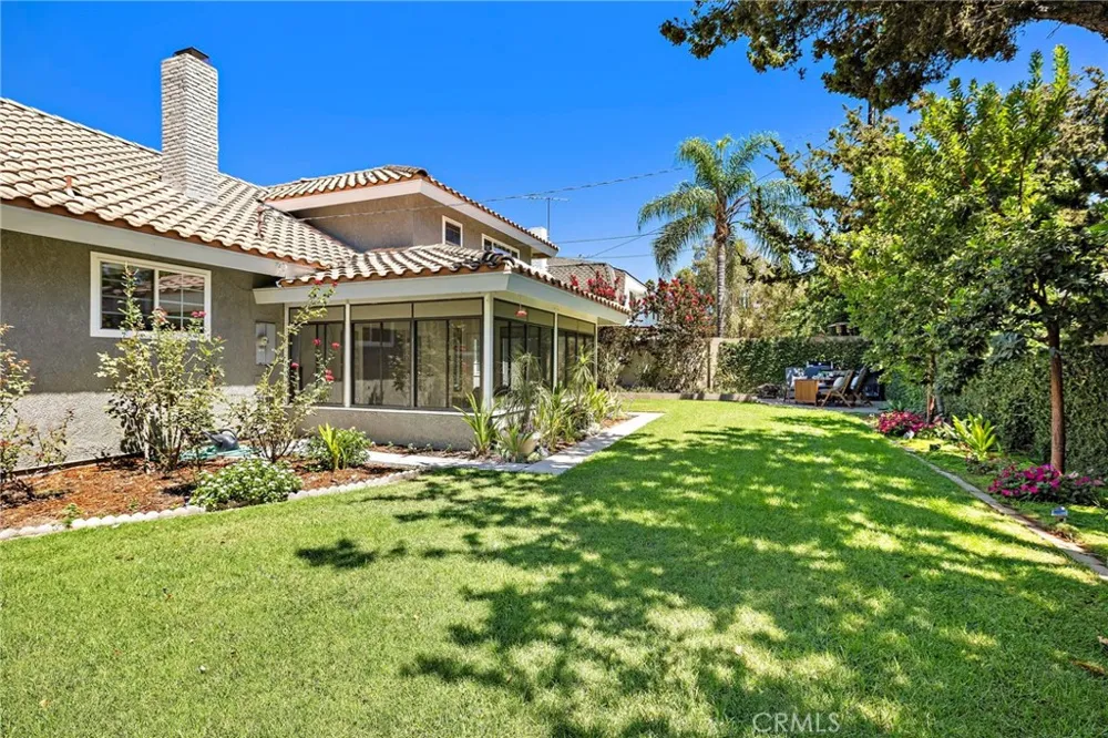 1902 E Avalon Santa Ana, CA 92705