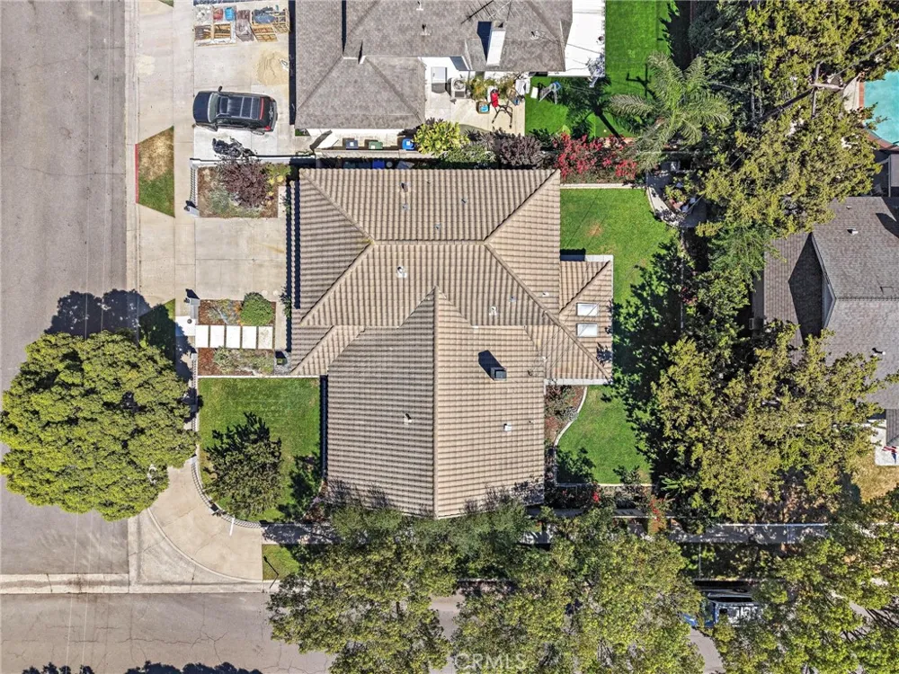 1902 E Avalon Santa Ana, CA 92705