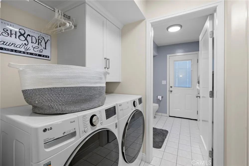 1902 E Avalon Santa Ana, CA 92705