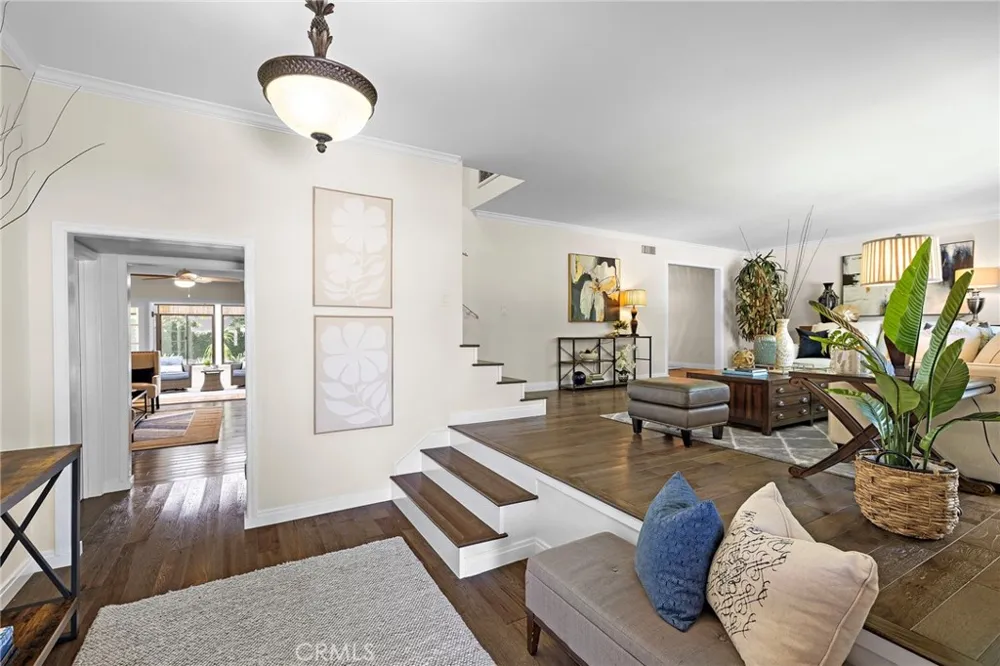 1902 E Avalon Santa Ana, CA 92705