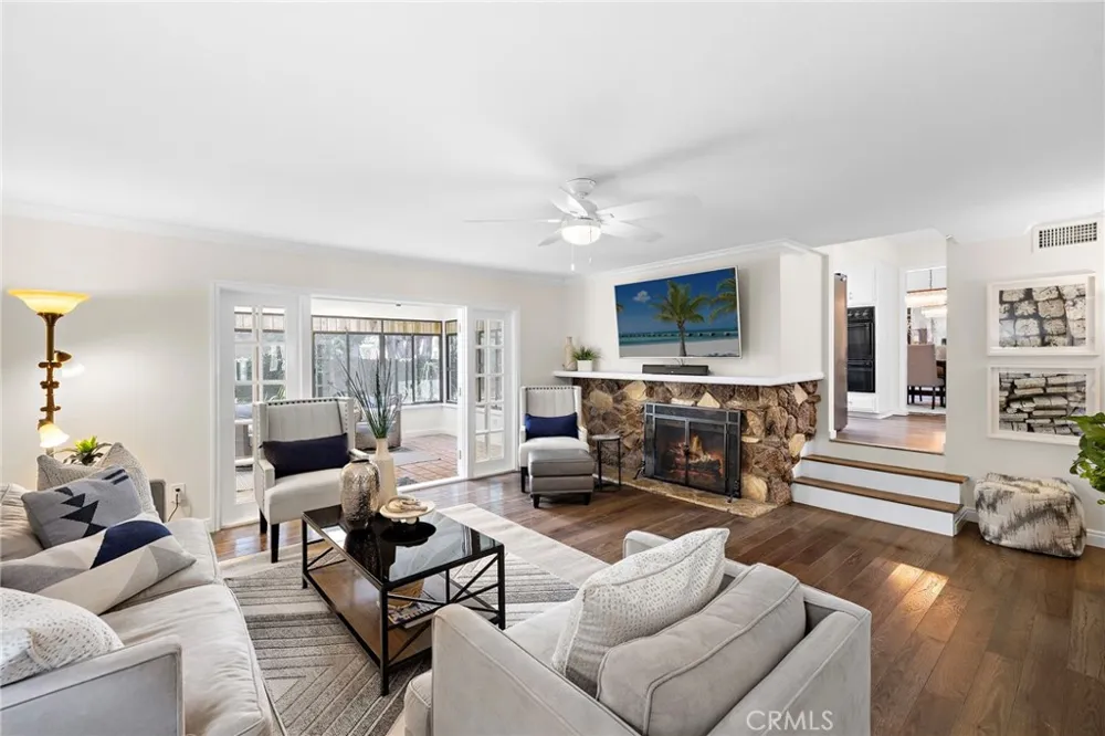 1902 E Avalon Santa Ana, CA 92705