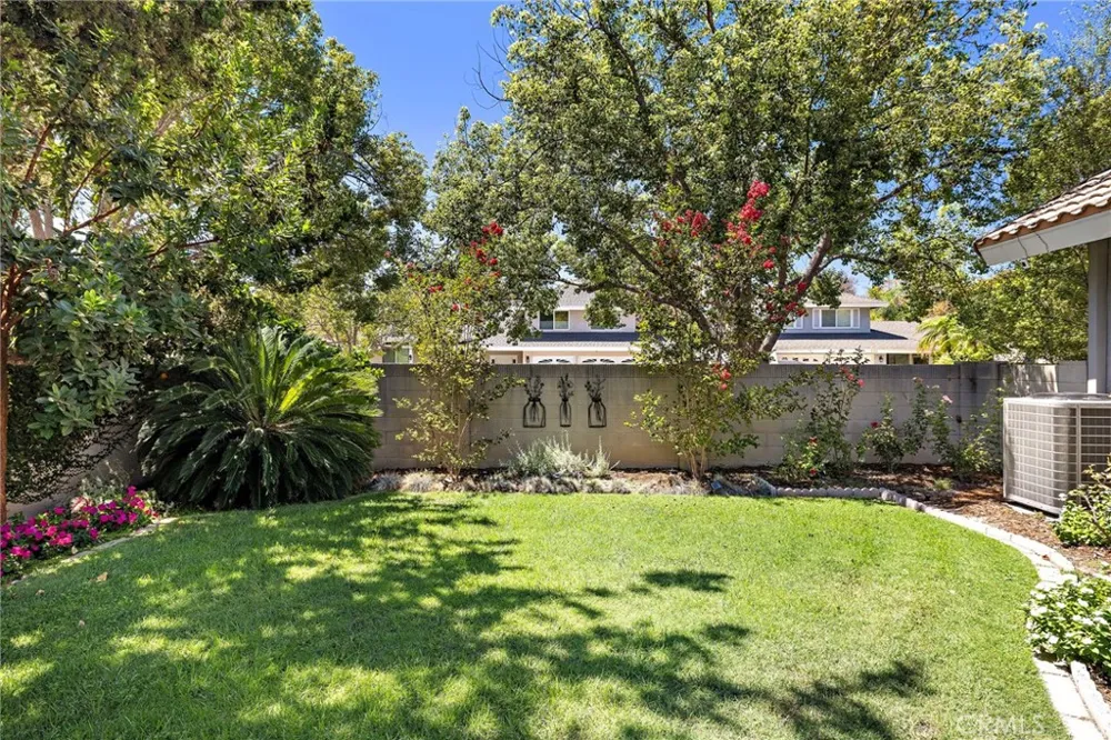 1902 E Avalon Santa Ana, CA 92705