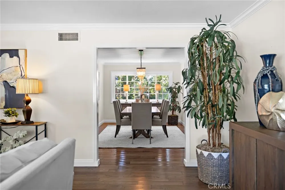 1902 E Avalon Santa Ana, CA 92705