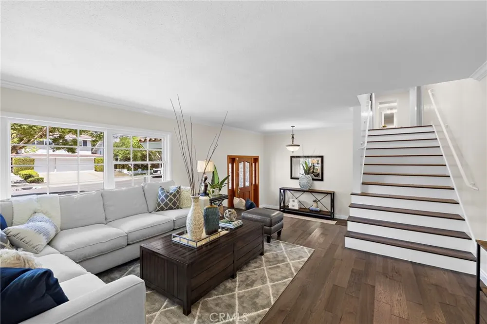 1902 E Avalon Santa Ana, CA 92705
